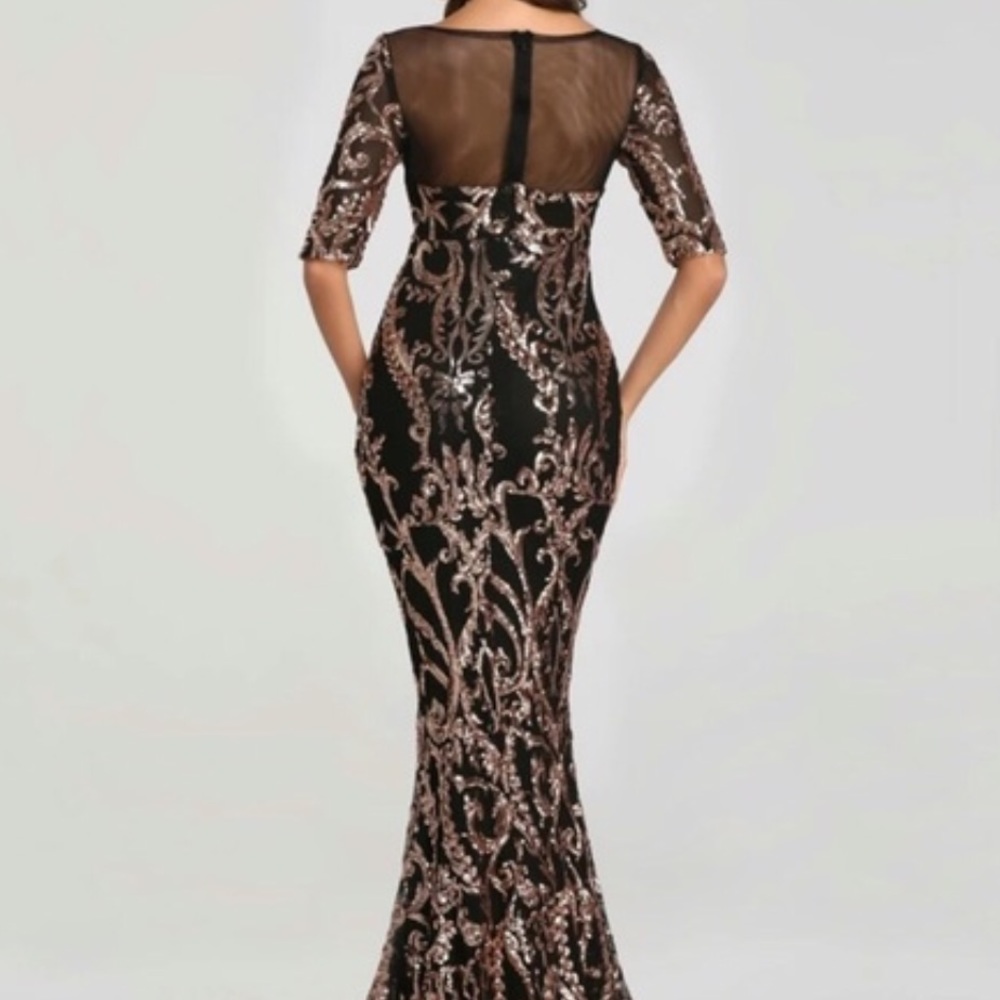 Preorder | Black Gold Sequin Embelish Mermaid Gown - Picture 7 of 8